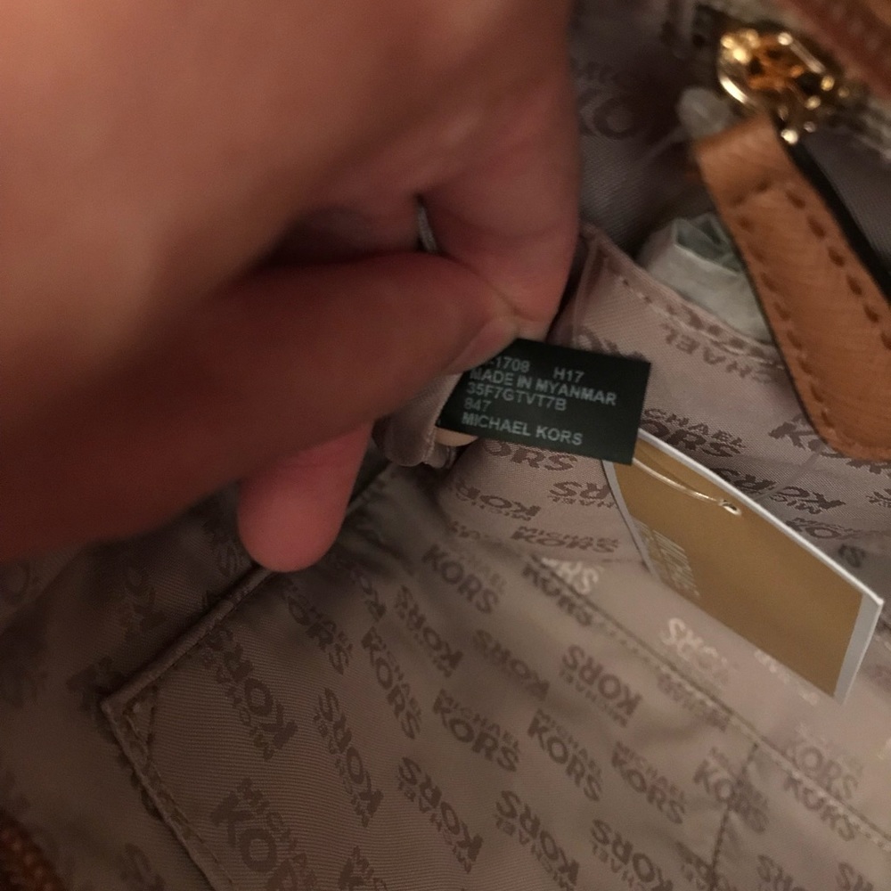 Michael Kors Jet Set large chain shoulder tote NWT - Picture 8 of 8